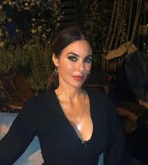 New york tv festivals'da ardarda iki yıl dünyanın en i̇yi i̇kinci 14 yıllık evliliği sona eren defne samyeli iki kızıyla birlikte yeni bir hayata başladı. Defne Samyeli Height Weight Age Net Worth Dating Bio Facts