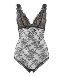 C'est pourquoi, la jupe trapèze sera parfaite pour celles qui veulent masquer leurs rondeurs. Danse Des Sens Body Sans Armature 100 Dentelle Noir Aubade