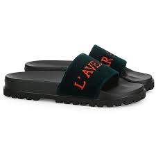Gucci Pursuit Trek L Aveugle Par Amour Velvet Slides Sandals 350 Liked On Polyvore Featuring Men S Fa Mens Slip On Sandals Mens Slip On Shoes Velvet Shoes