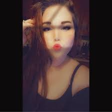 Melissa Brossoit's Instagram, Twitter & Facebook