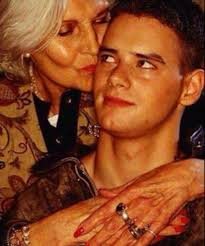 Walked through the door after a long day at work and was greeted with some  hot doubles from wifey.