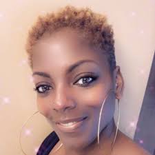 Tia Hurley's Instagram, Twitter & Facebook