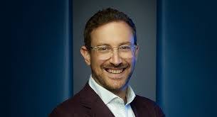 Yolanda Saiz's Instagram, Twitter & Facebook