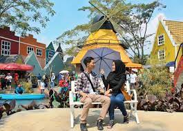 Tak heran jika kota hujan menjadi salah satu pilihan liburan favorit di jawa barat. Harga Tiket Masuk Dan Lokasi Devoyage Bogor Jabar