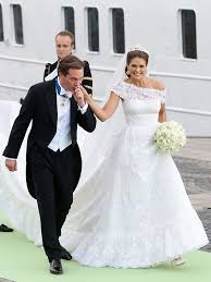 Eine prinzessin in der krise obwohl mit dem schwedischen nationalfeiertag und erst ihrem und dann söhnchen nicolas' geburtstag ein freudiges ereignis das nächste jagte,. Traumhochzeit In Schwedenprinzessin Madeleine Von Schweden 30 Heiratete Am 8 Juni 2 Vestidos De Casamento Real Vestido Casamento Civil Casamento De Princesa