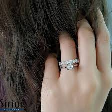 Mukemmel Ikili Pirlanta Tektas Ve Tamtur Tektas Detaylari Http Www Siriuspirlanta Com Yuzuk Tektas Yuzuk Pirlanta Tektas Yuzuk 15 Alyans Yuzuk Moda Taki