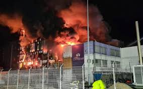 Incendio (accusative singular incendion, plural incendioj, accusative plural incendiojn). Un Incendio Afecta A La Sede De Ovh En Estrasburgo Uno De Los Mayores Servidores En Europa