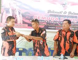 We did not find results for: Ketua Pp Besitang Serahkan Sk Pengurus Ranting Kelurahan Kampung Lama Lpc Online Com