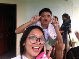 Guniguni is with Kris Wenzel Santos.