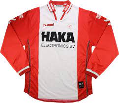 Fc emmen is er niet per se slechter op geworden hoe zien de 18 ploegen er dit seizoen uit ad nl. 2001 02 Fc Emmen Match Worn Home L S Shirt 7 De Visscher Classic Retro Vintage Football Shirts