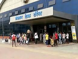 It is one of the railway terminals within. Covid 19 Mumbai S Lokmanya Tilak Terminus Witnesses Passenger Rush Amid Lockdown Fears English Lokmat Com