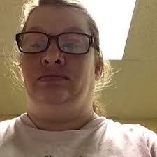 Lisa Mort's Instagram, Twitter & Facebook