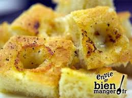 Focaccia A La Mozzarella Et A L Ail Frais Recette Recettes Aperitif Entrees Focaccia Ethnic Recipes Et Onion Rings