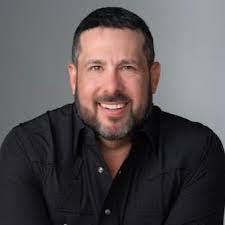 Peter Bruinsma's Instagram, Twitter & Facebook