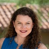 Sara Petrie's Instagram, Twitter & Facebook