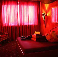 Alles war bestens, nichts ist zu beanstanden. Weihnachten Im Puff So Lauft Das Fest Der Liebe Im Haus Der Freude Welt