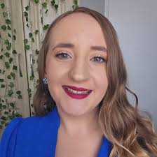 I'm curious 🙂 Who can earn money with the podcast to live from it and in  what way?