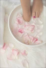 Burlap And Crystal Make Every Day An Event Pedicure Spa Foot Spa Manicure And Pedicure