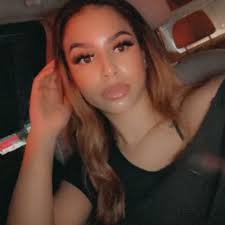 Veronica Richardson (@richardson_roni)