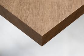 Daneben ist sie ganz leicht grau getönt, was zu einer blendreduzierung von über 15% und einer wärmerückweisung von 20% führt. Folie Fur Mobel Und Wand In Holz Optik Sg Sf 170 Moderne