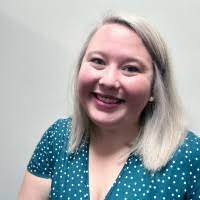 Samantha Calvert's Instagram, Twitter & Facebook