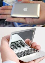 Un Mac Book Non Un Miroir De Poche Coisas De Papelaria Acessorios Iphone Acessorios