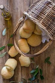 Homemade Olive Oil Bread Rolls In 2020 Olive Oil Bread Homemade Bread Easy Deep Dish Pizza Crust Recipe
