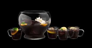 Do you want some serving suggestions other than coke? Cocktails Zwei Winterpunschs Mit Kraken Black Spiced Rum Spirituosen Journal De