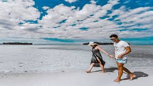 Jul 21, 2019 · halo sobat, dipostingan ini kami akan memberikan informasi populer mengenai tema acara halal bihalal. Romantisme Honeymoon Di Kepulauan Seribu Dengan Budget Hemat