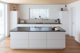 Designer Kuche Grifflos Weisse Kuche Moderne Kucheninsel Moderne Kuche Kuche Grifflos Kuche Mit Insel