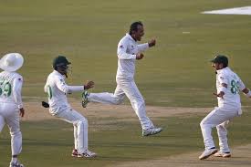 Live cricket streaming, live cricket score, cricket streams, watch live cricket online, live cricket tv. Pak Vs Sa 1st Test Pakistan Thrash South Africa By Seven Wickets Lead 1 0 Highlights