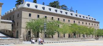 Casa de oficios es una finca, cerca de madrid, en la que celebrar esa boda con la que siempre has soñado. Casas De Oficios Primera Y Segunda Turismo San Lorenzo De El Escorial