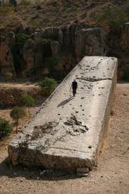 Encontre as fotografias de stock e imagens de notícias editoriais de temple de bacchus baalbek perfeitas com a getty images. Stone Of The Pregnant Woman Baalbek Bill Hocker Places Lebanon 9 24 Alienigenas Antiguos Artefactos Antiguos Misterios Antiguos