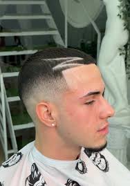 Corte ROA: Estilo y Barbería en Casa