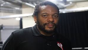 Herb Dean defends controversial stoppage, criticizes Dan Hardy for yelling  'stop the fight'