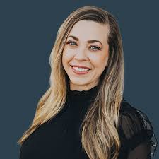 Melanie Mcbee's Instagram, Twitter & Facebook