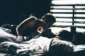 Männer mögen zu dominieren und ihr versuch, die macht in die eigenen hände zu nehmen, wird ihm wahrscheinlich nicht gefallen. Manner Erzahlen Wir Wissen Was Ihr Im Bett Von Uns Braucht Brigitte De