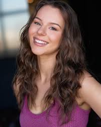 What a treat 📸 @raszevski 💄 @nicolegroch_hairmakeup