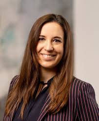 SPD-Bundestagskandidatin Franziska Blessing zu Besuch bei der WMF