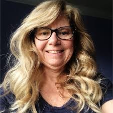 Kristin Walcott's Instagram, Twitter & Facebook