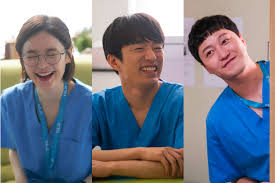 Hospital playlist season 2 tayang di korea selatan di stasiun televisi tvn pada pukul 21.00 kst. 5 Reasons Why We Re Excited For Hospital Playlist S2 Coming To Netflix Hype Malaysia