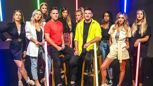 In the design tab, change the style set to casual. Bbc Three Breaking Fashion