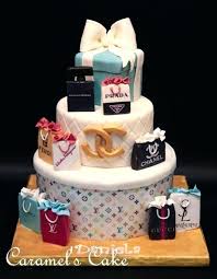 Frau Geburtstagstorte Design Und Wunderschone Ideen Designer Geburtstagstorten Und Cake Designs Birthday Kuchen Stil Kuchen Ideen Themenbezogene Torten