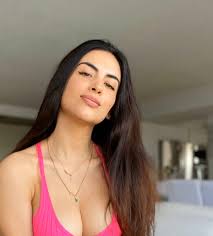 Jessica cediel's old neighborhood in bogota, colombia, is where she was born on april 4th, 1982. Desde El Balcon Jessica Cediel Causa Furor En Redes Con Provocador Video El Intranews