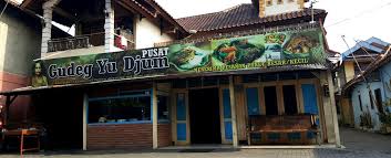 See more of gudeg yu djum wijilan 167 on facebook. Gudeg Istimewa Gudeg Yu Djum Pusat