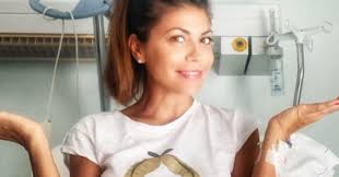 Enrico brignano 54 anni, 18 maggio 1966 (toro), roma (italia) dettagli biografia, filmografia, premi, news ipse dixit enrico brignano: Flora Canto La Compagna Di Enrico Brignano In Ospedale