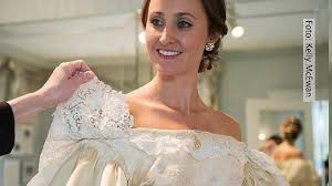 We did not find results for: Braut Heiratet In 120 Jahre Altem Hochzeitskleid Sie Tragt Es In Elfter Generation