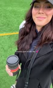 Courtney Weis's Instagram, Twitter & Facebook