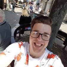 Freddie Bowers (@fredywearsprada)