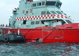 滅火輪精英號南丫島對開撞船入水險沉http hk on cc hk bkn cnt news 20151230 bkn 20151230111343321 1230 00822 001 html fair grounds grounds fun slide